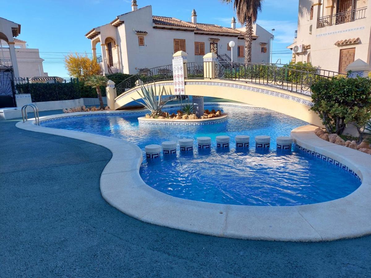 Casa Chloe, Urbanizacion Privada Villa Torrevieja Eksteriør billede